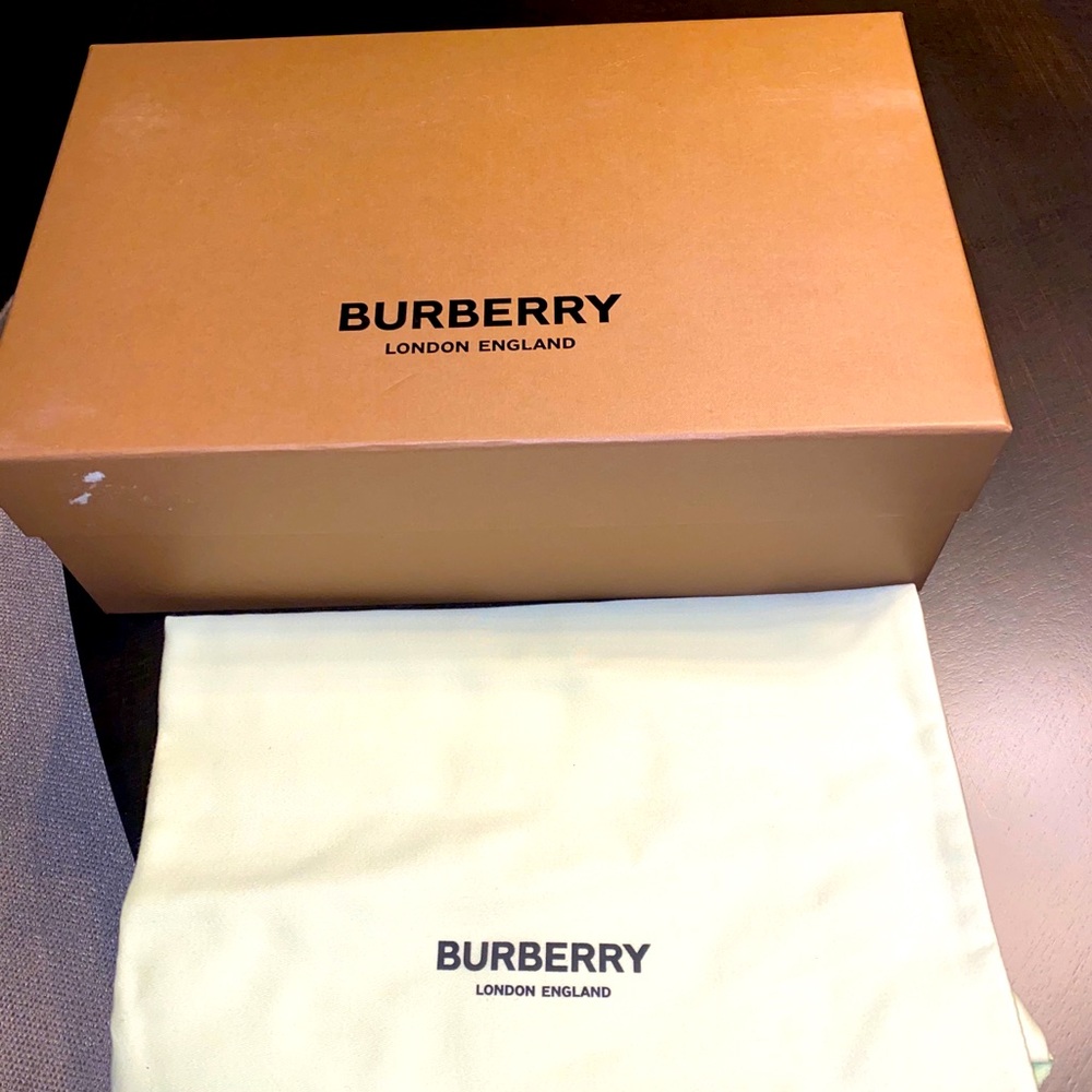 Burberry box